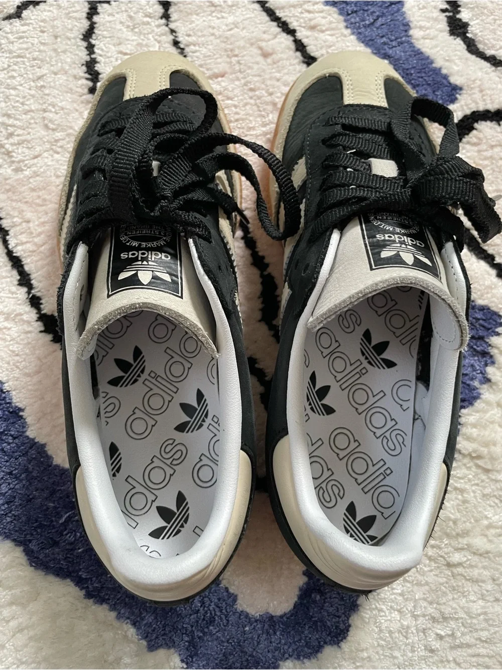 Adidas Samba OG Core Black / Wonder White / Silver Metallic Women's US 6
